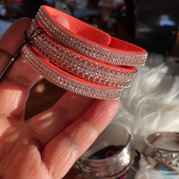 Everything must go sale - Picture 5 of 14